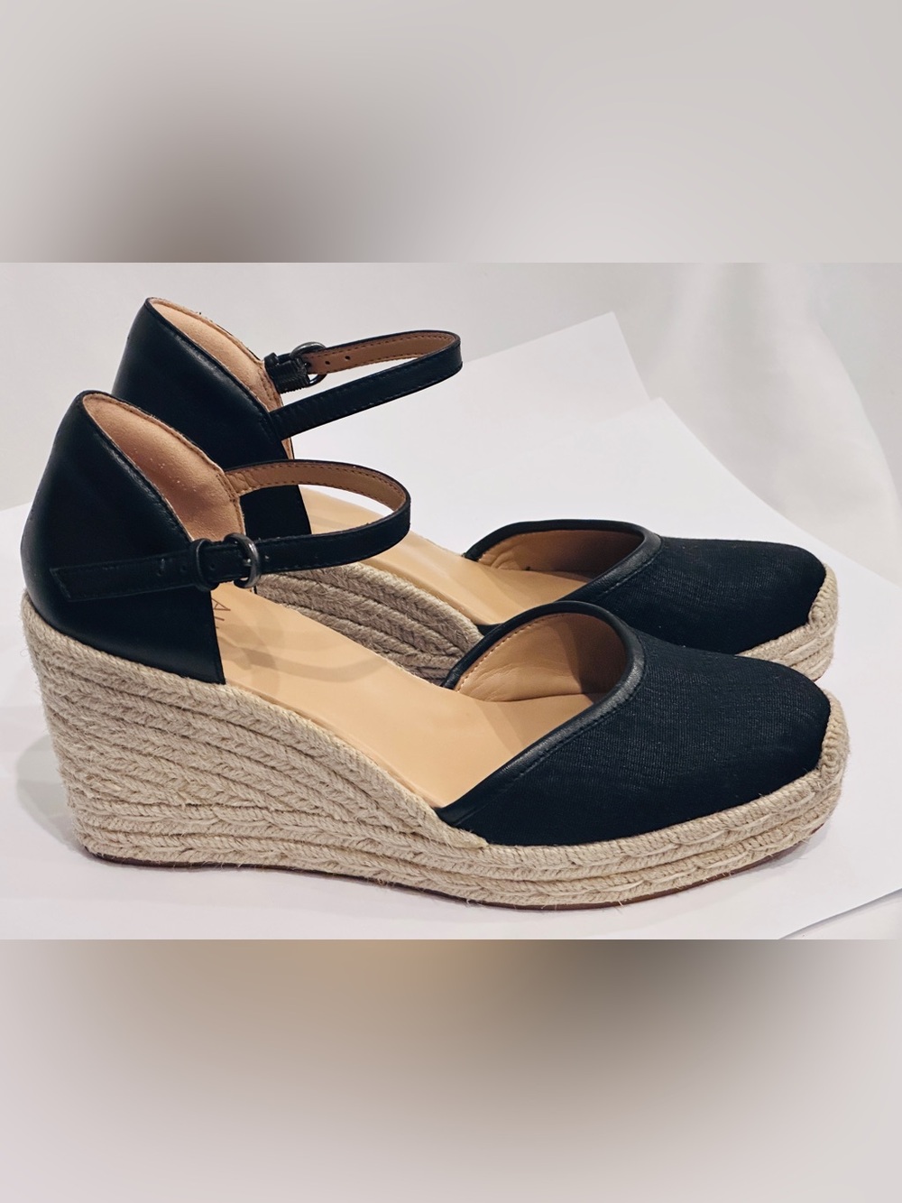 Naturalizer Black Espadrille Wedge Sandals Size 9.5 Comfort Shoes - Picture 3 of 16